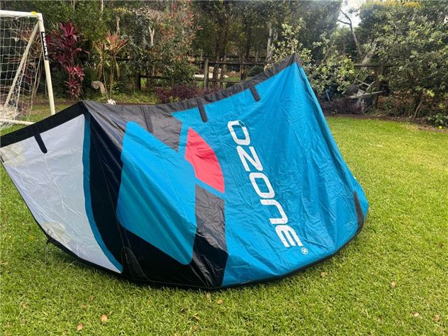 2020 Ozone V5 - 7 metre