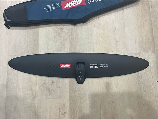 2025 Axis Spitfire 840 - 840 cm