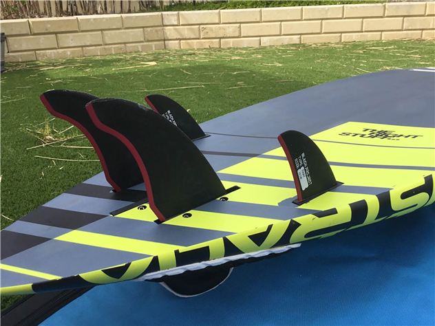 2015 Quatro Pyramid - 228 cm, 84 litres