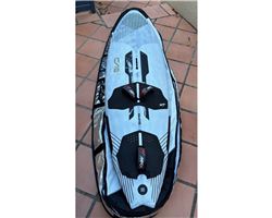 Quatro Pyramid  Pro 99 99 litre 232 cm windsurfing board