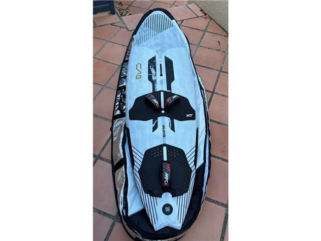 2023 Quatro Pyramid  Pro 99 - 232 cm, 99 litres