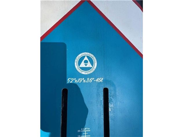 2024 Unifoil Quiver Killer Mid Lenght Foli Board - 5' 2"