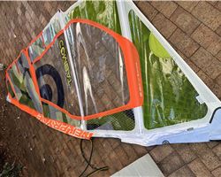 Neil Pryde Sail Madt And 2  Booms windsurfing accessorie