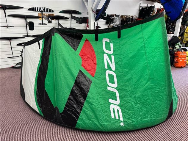 2019 Ozone Amp V1 - 9 metre