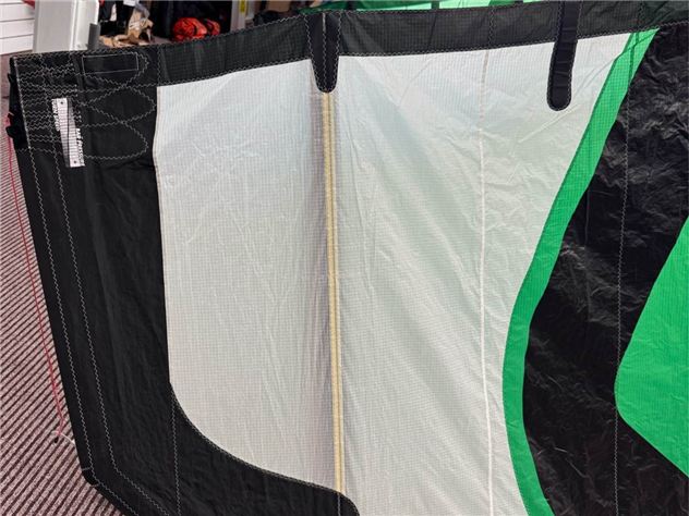 2019 Ozone Amp V1 - 9 metre