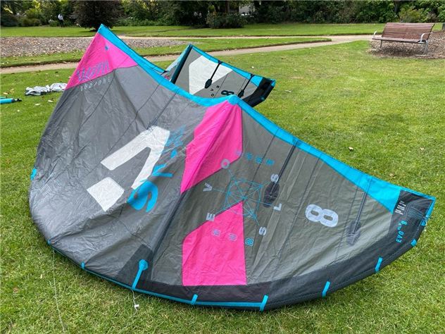 2022 Duotone Evo Sls - 8 metre