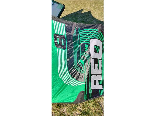 2019 Ozone Reo V4 - 8 metre