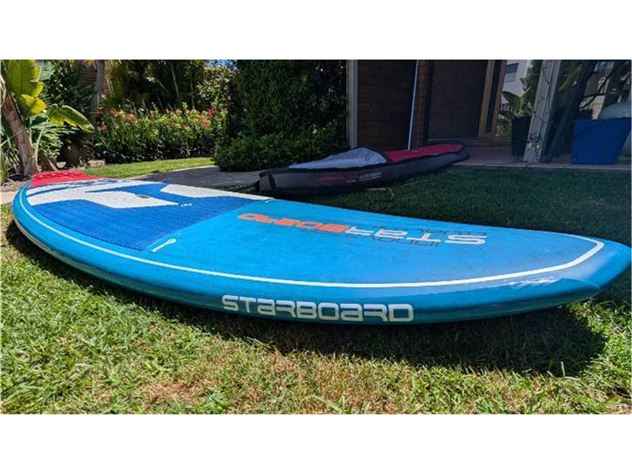 2020 Starboard Pro - Blue Carbon - 7' 10", 28 inches