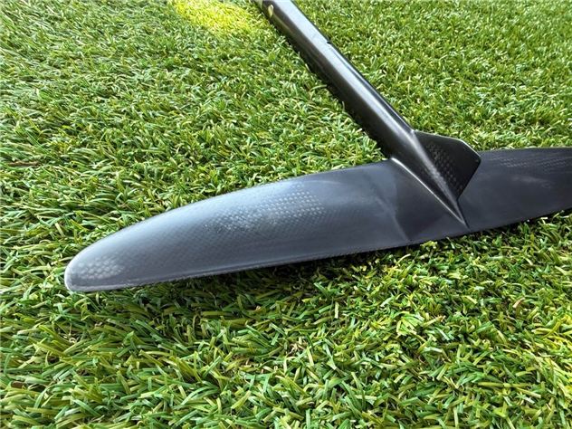 Levitas R5 V2 Hydrofoil - Excellent Cond