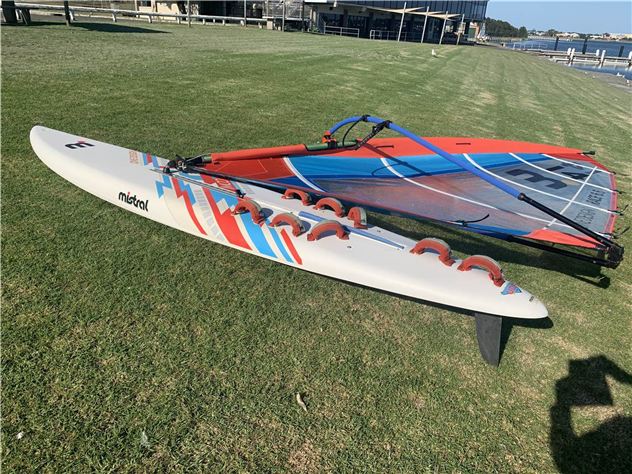 Mistral One Design - 275 cm, 235 litres