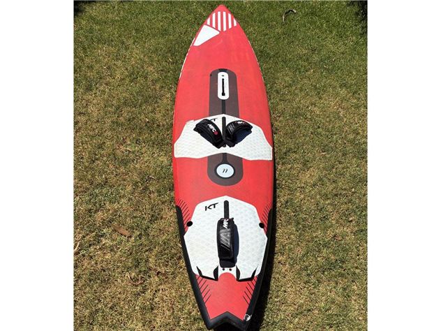 2021 Quatro Pyramid Pro - 77 litres