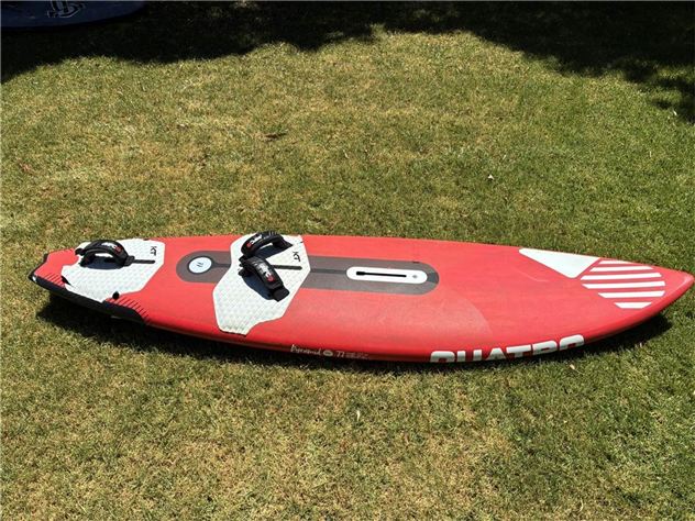 2021 Quatro Pyramid Pro - 77 litres