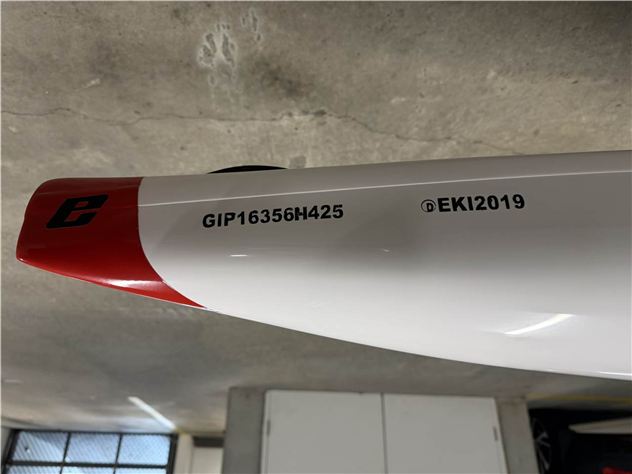 2025 Epic Epic V8 Ultra Double - 22 metre