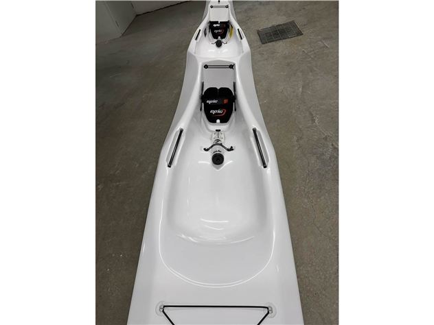 2025 Epic Epic V8 Ultra Double - 22 metre