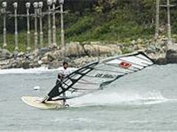 The 2008 Ulsan PWA World Cup - Day One - Windsurfing News