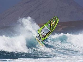 Best Boards - A selection of the PWA's top wave sailors talk us through their fa - Windsurfing News