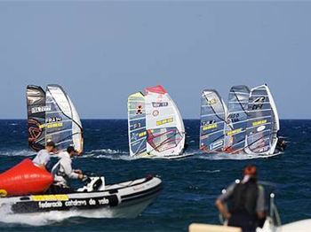 Startline Secrets - The World's top slalom racers reveal how they get the perfec - Windsurfing News