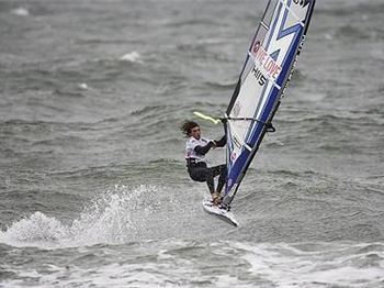 Zeper's Rodeo Ride - The Dutch freestyler signs a deal with F2 - Windsurfing News
