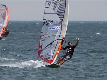 2010 PWA Ulsan World Cup - Day 2 - Windsurfing News