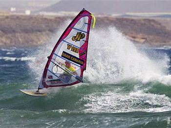 A Kaleidoscope Of Colour - NeilPryde unveil their brand new 2011 sail collection - Windsurfing News