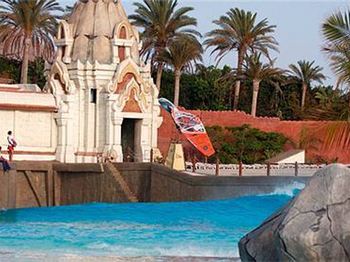 Park Life - Dany Bruch hits the wave pool with his windsurfing gear at the Water - Windsurfing News