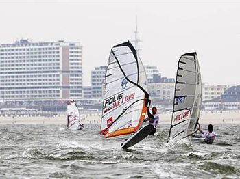 Presenting... - Windsurfing News