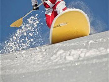 Who said you can't go Stand Up Paddling when it's snowing? - Stand Up Paddle News