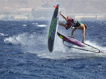 Meir's movie - PWA freestyler Yarden Meir has been ripping it up on his home wat - Windsurfing News
