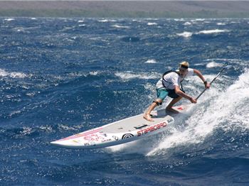 The Kalamo Speedway - Connox Baxter races powerboat downwind - Stand Up Paddle News