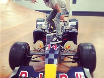 Kai Lenny rides the fastest SUP in the world - Stand Up Paddle News