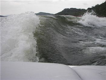 Stand Up Wake Surf Paddle Boarding... The Piros Wave Machine - Stand Up Paddle News