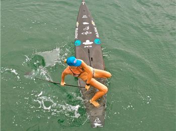 Candice Appleby doing a little freestyle for fun - Stand Up Paddle News