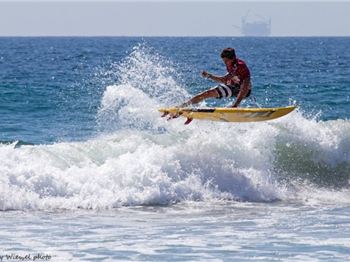 Kai Lenny wins the Huntington Beach Pro - Stand Up Paddle News